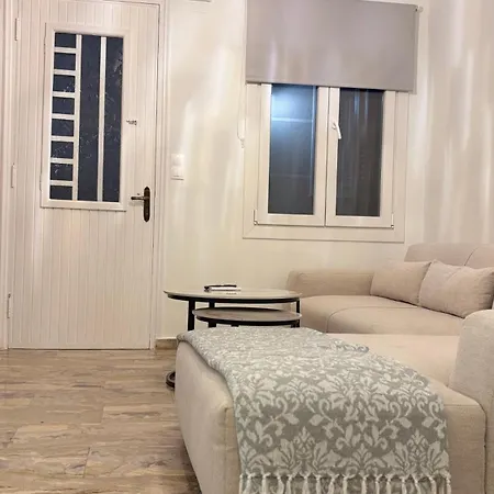 Lucrezia Luxury - In The Heart Of Center *